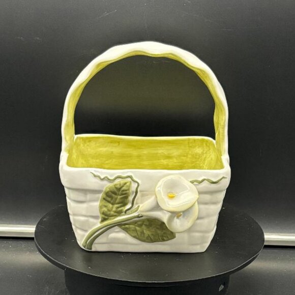 Vintage 1980's Bella Casa Ganz Calla Lily Embossed 3D Ceramic Basket Planter - Picture 1 of 9